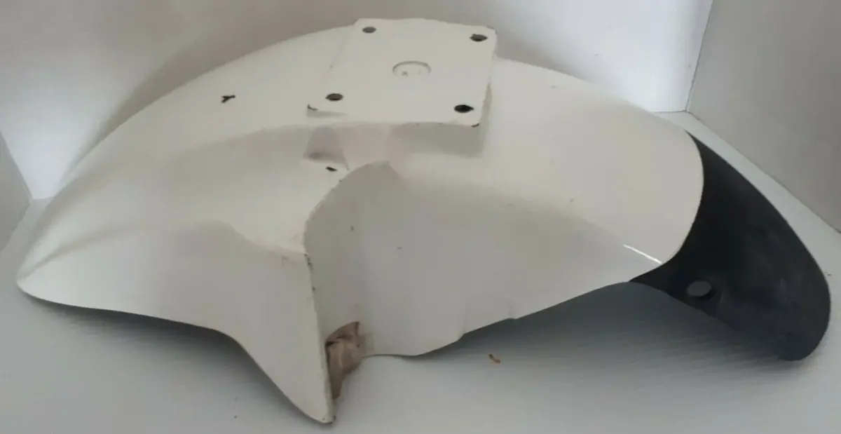 Suzuki Rg 500 Gamma Front White Fender 1
