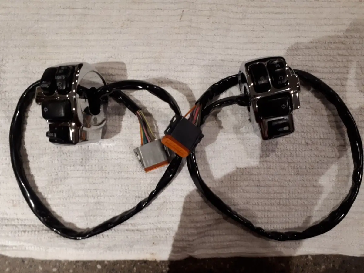 Harley Davidson Handlebar Switches 1