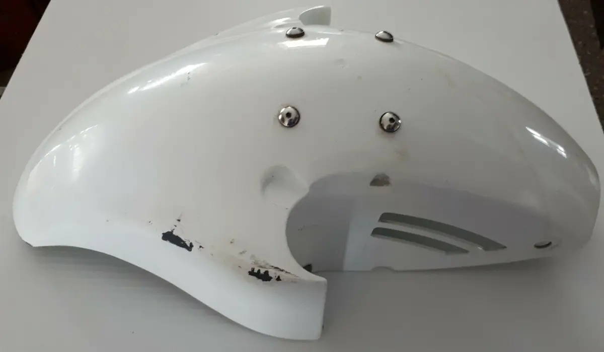 Suzuki Rg250 Gamma Front Fender 1