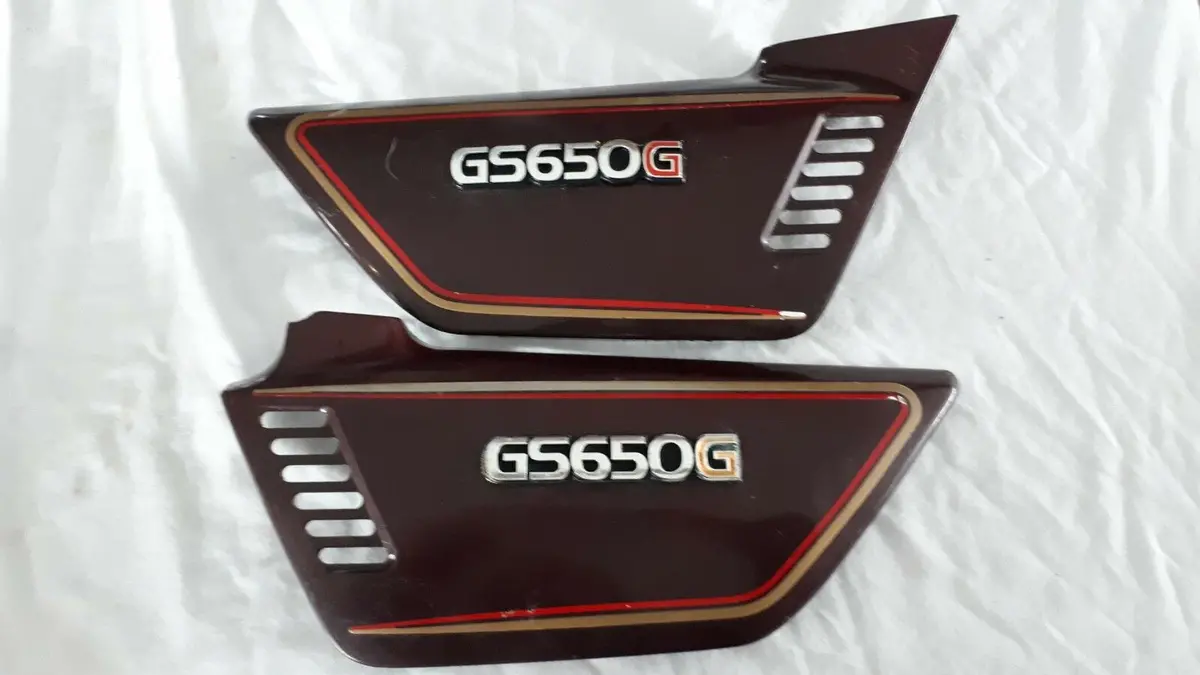 1981-1983 Gs 650G Side Cover, Maroon Side Panels 1