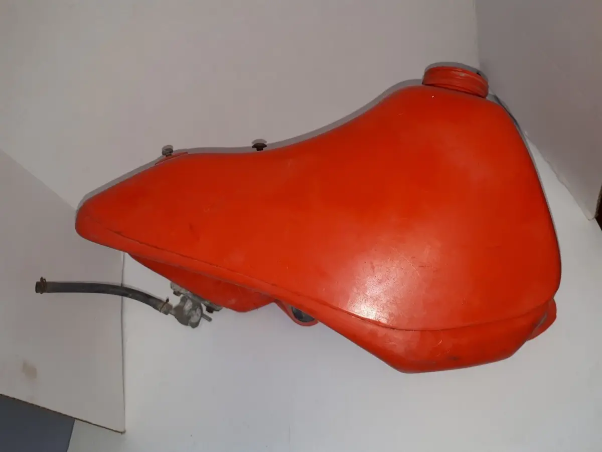 1983-1984 Honda Cr80r Gas Tank 1