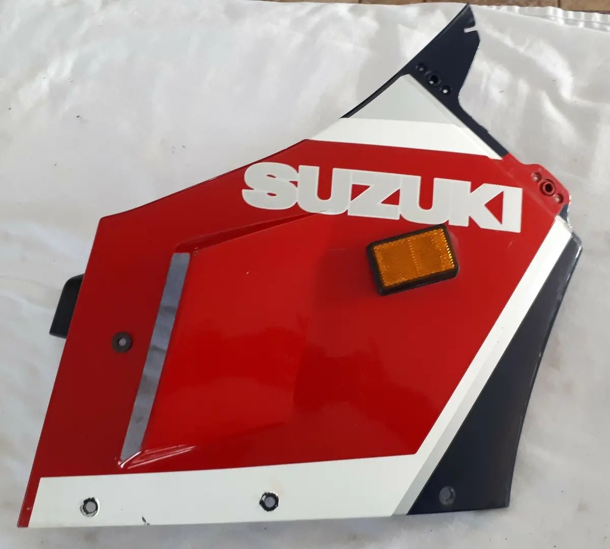 1986 Gsx-R 1100 Right Red Side Panel 1