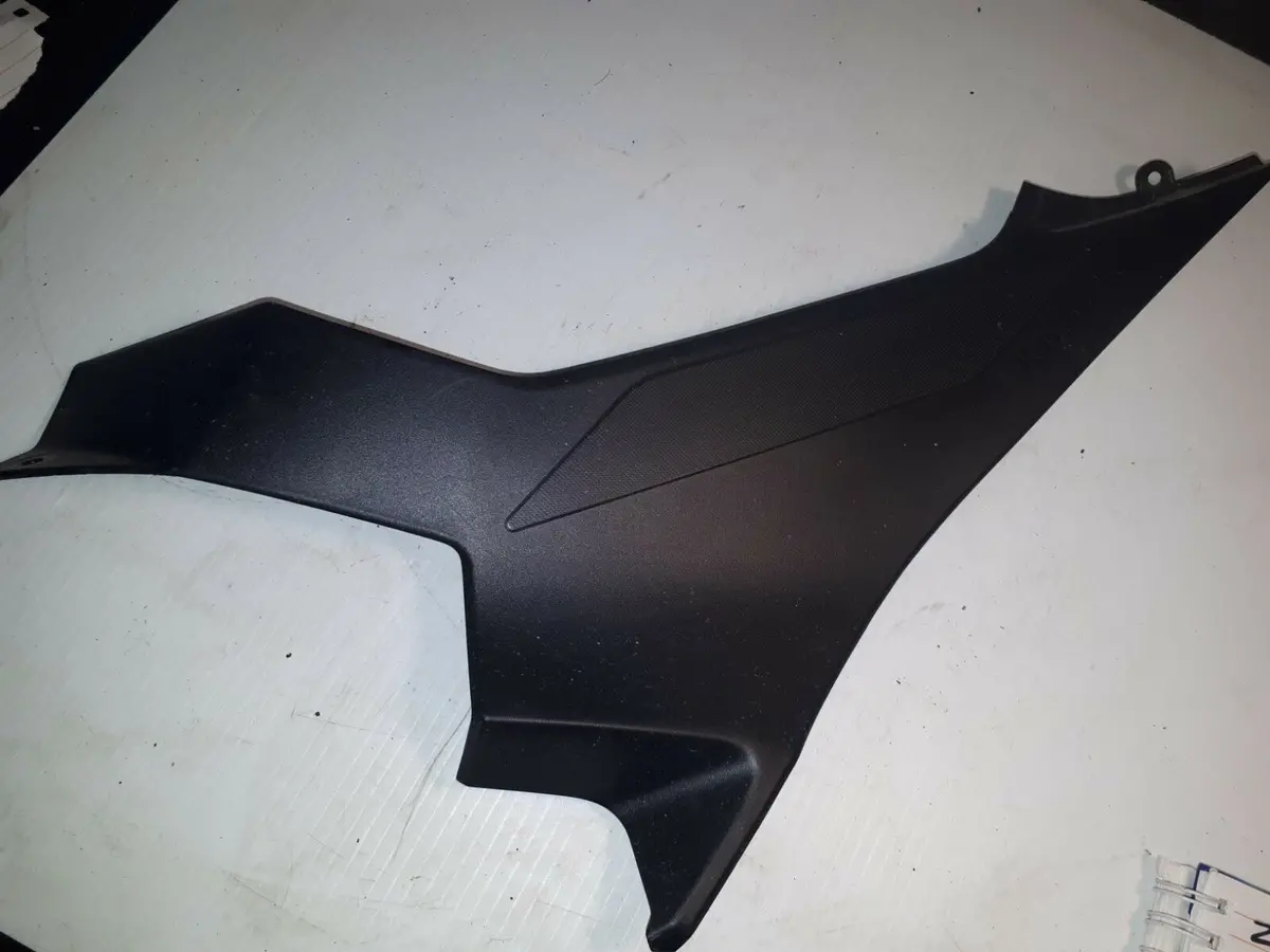 Kawasaki Ninja 400 Left Seat Cover 53065-0042 1