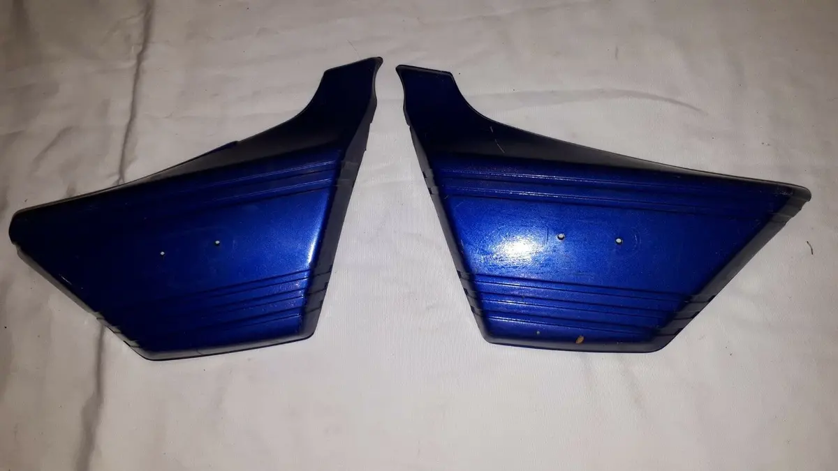 1983 Kawasaki Kz 440 Side Covers 1