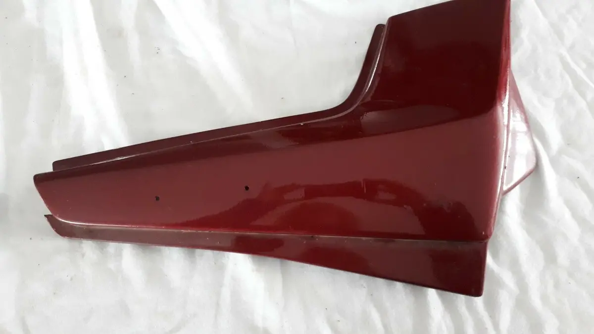 Suzuki Gr650 Tempter Right Cover, Maroon , No Emblem 1