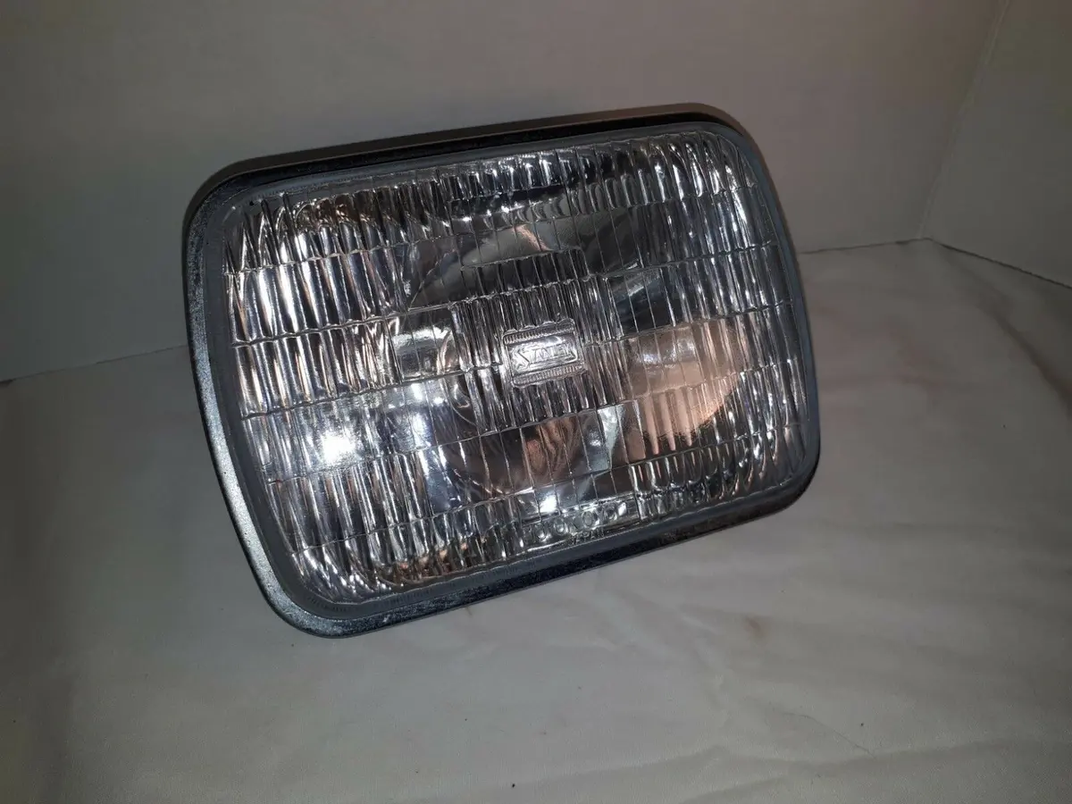 Xs 1100 Headlight Lens Assembly 1