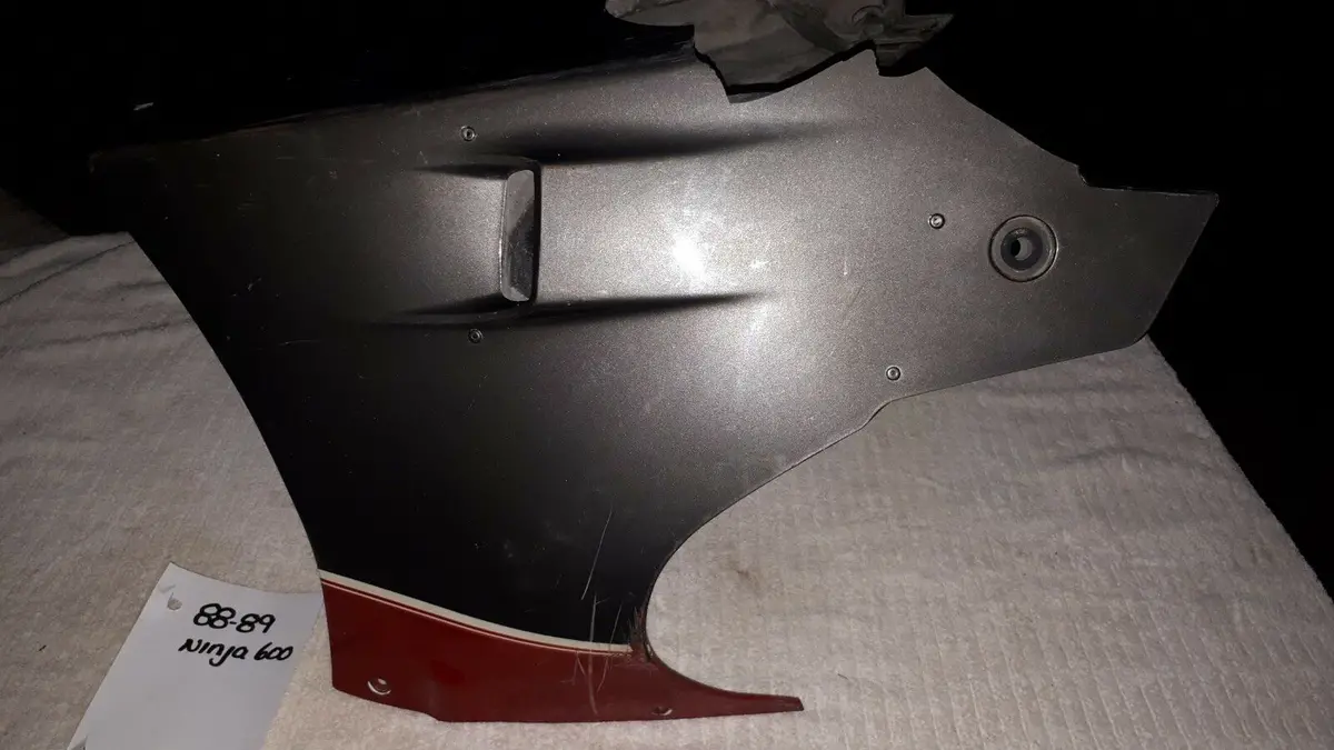 1988 Zx 600 R Lower Cowl, Belly Fairing, Red/Graystone 55048-5220-C4 1