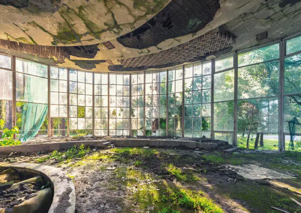 Old Café In Abkhazia 1000-Piece Puzzle 2