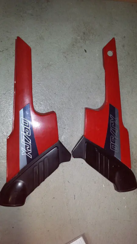 Xj 750 Side Covers 1