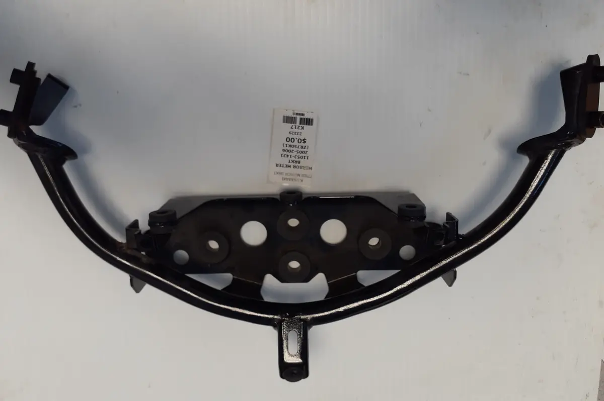 Z750s Mirror Meter Bracket 1