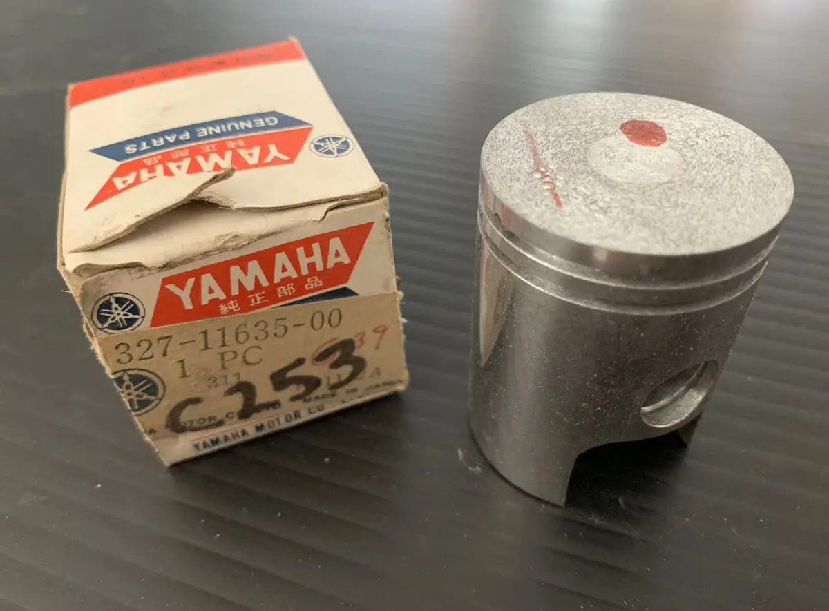 Yamaha Ls2 Piston 1