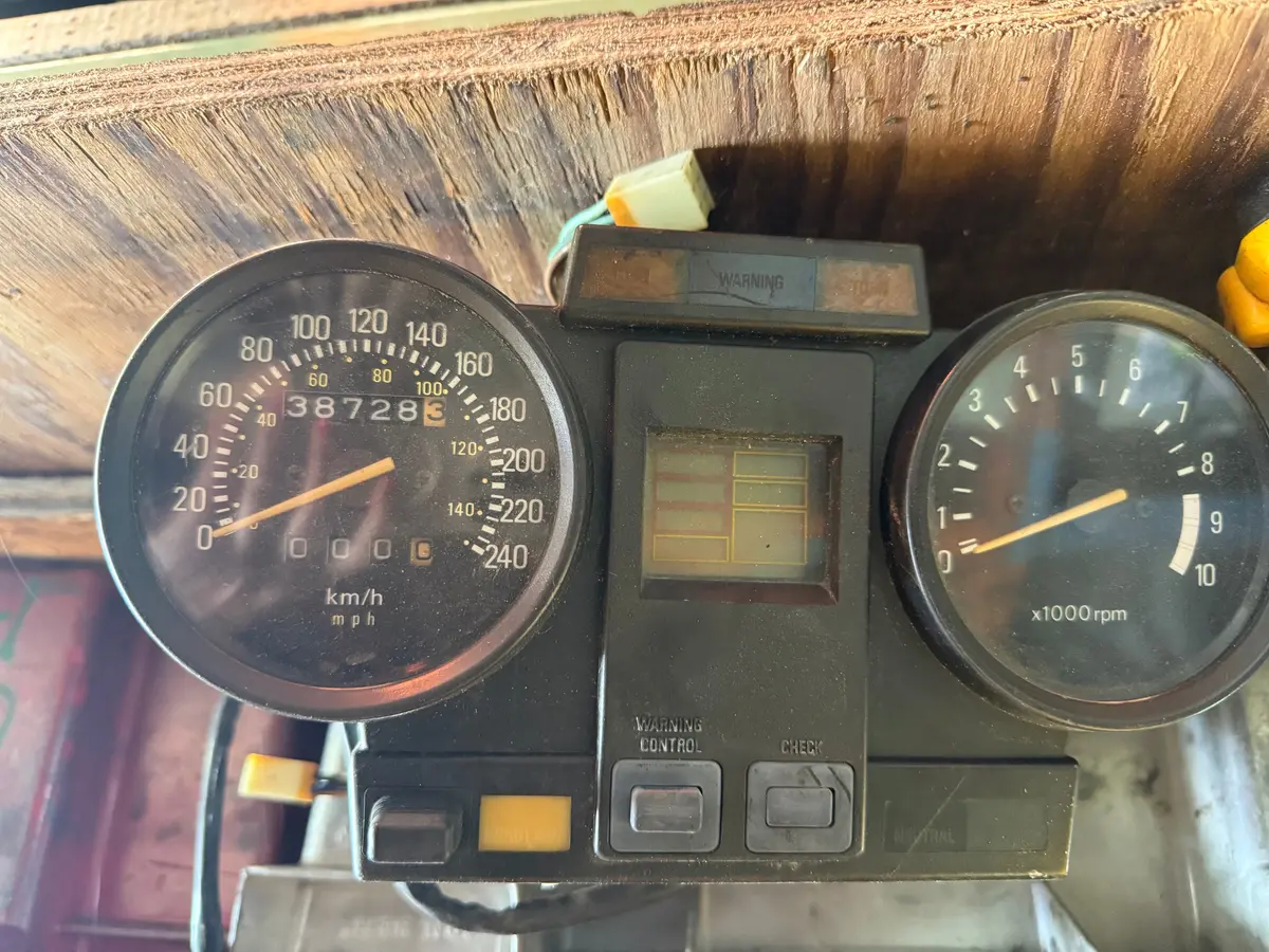 Xj1100 Maxim Speedo Gauge 1