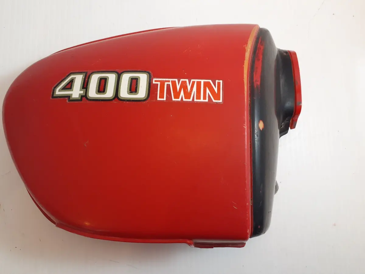 Cb400 Red Right Side Cover 1