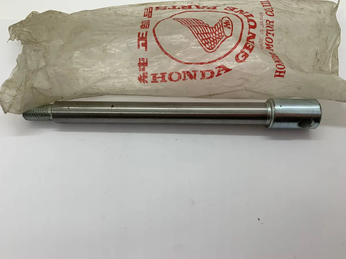 Cb350 Cl350 Front Axle 1