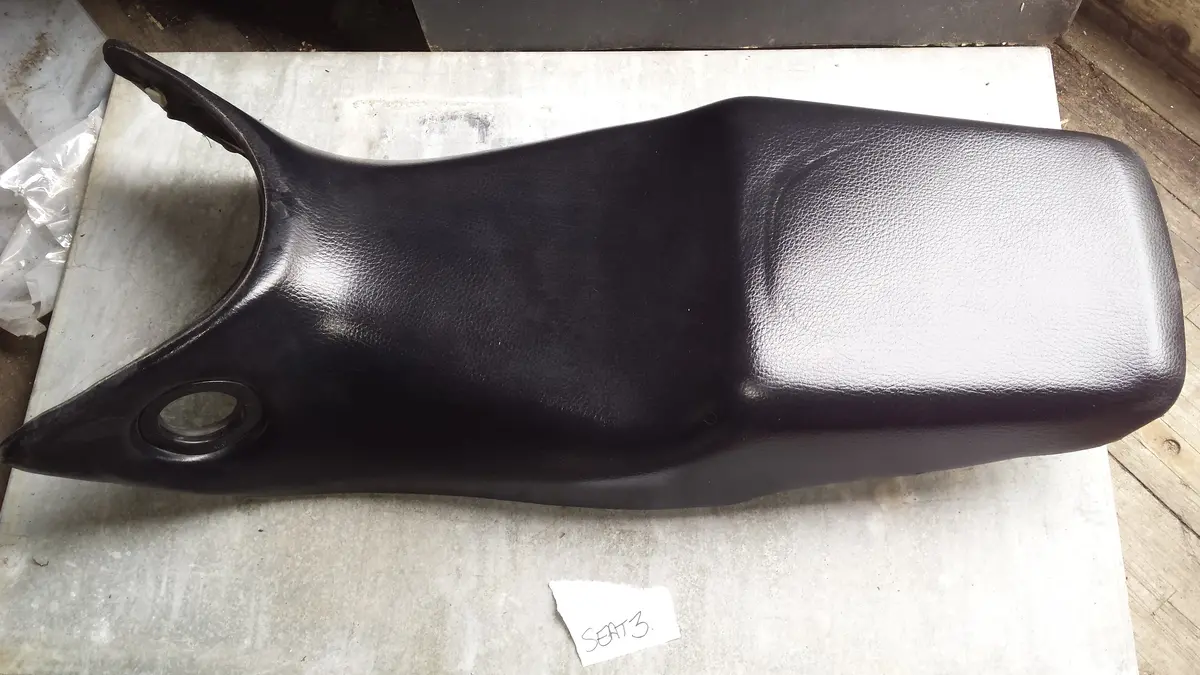 1991-1996 Cbr 1000F Seat 1