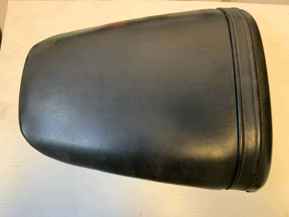 Honda Cbr900 Passenger Seat 1
