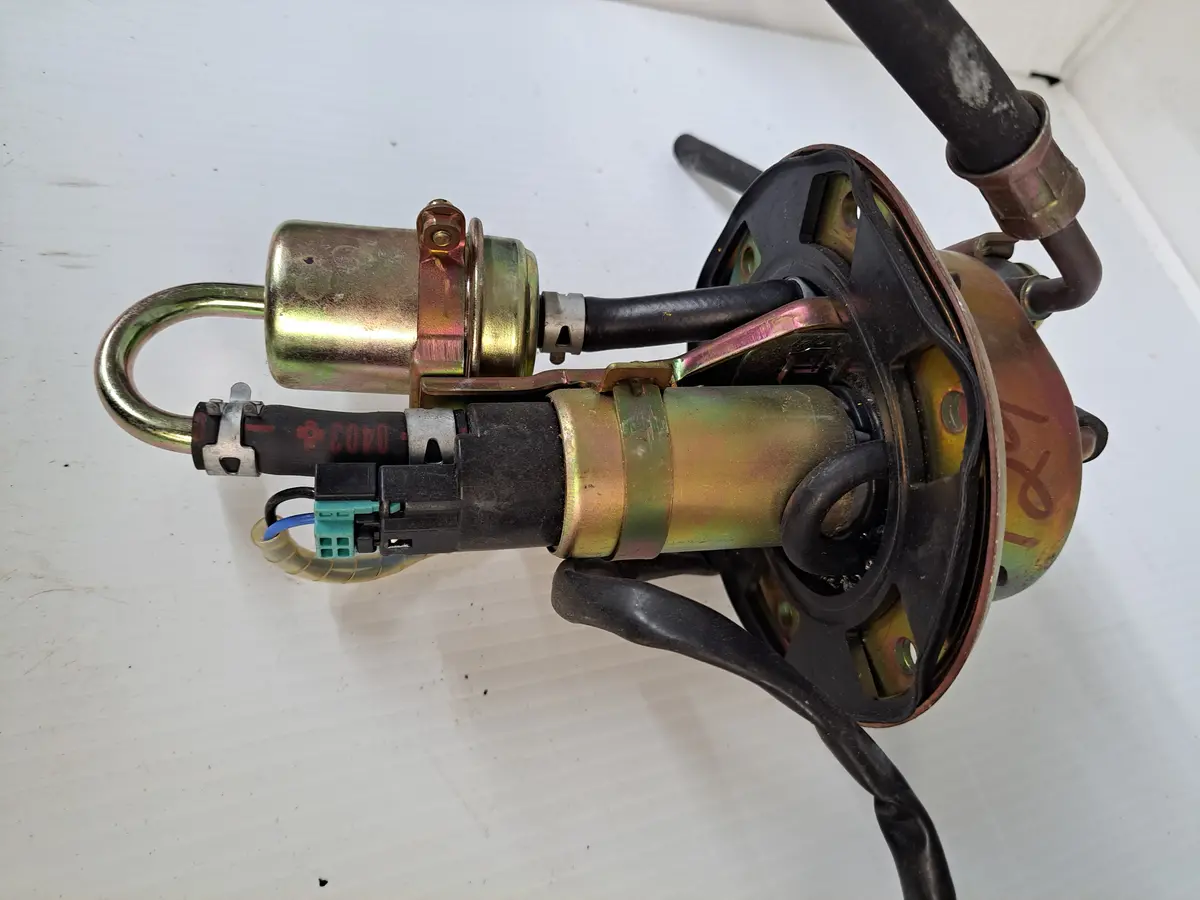 Cbr929 Cbr900rr Fuel Pump 1