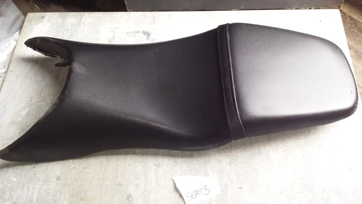 1999-2000 Cbr 600F4 Seat 1