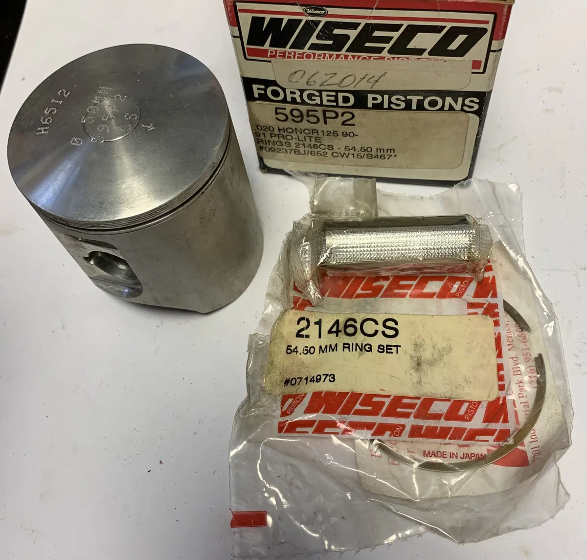 Cr125 Wiseco Piston Kit 1