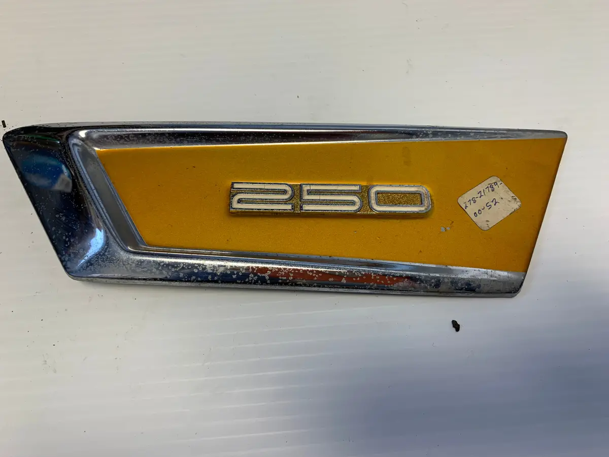 Ds7 Right Side Cover Emblem Candy Orange 1