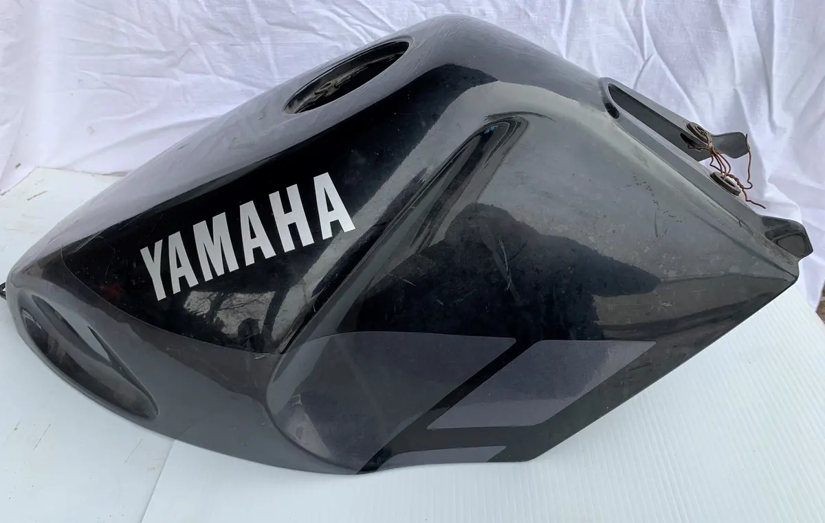 1989 Fzr600 Tank Cover 1