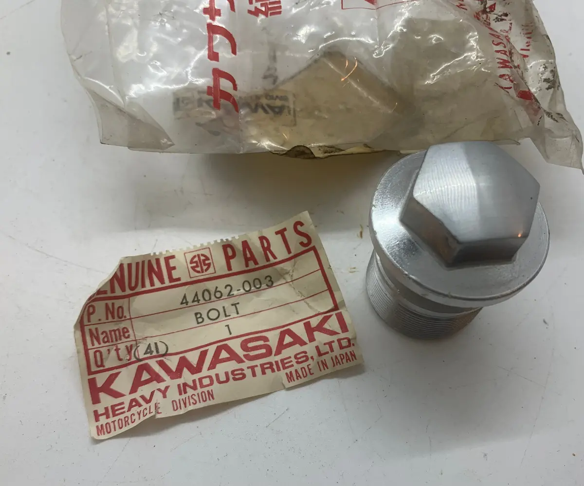 Kawasaki Fork Top Bolt 1