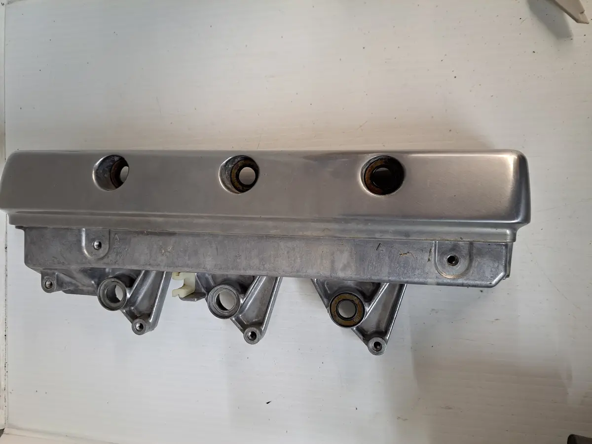 Gl1800 Left Cylinder Head Cover 1