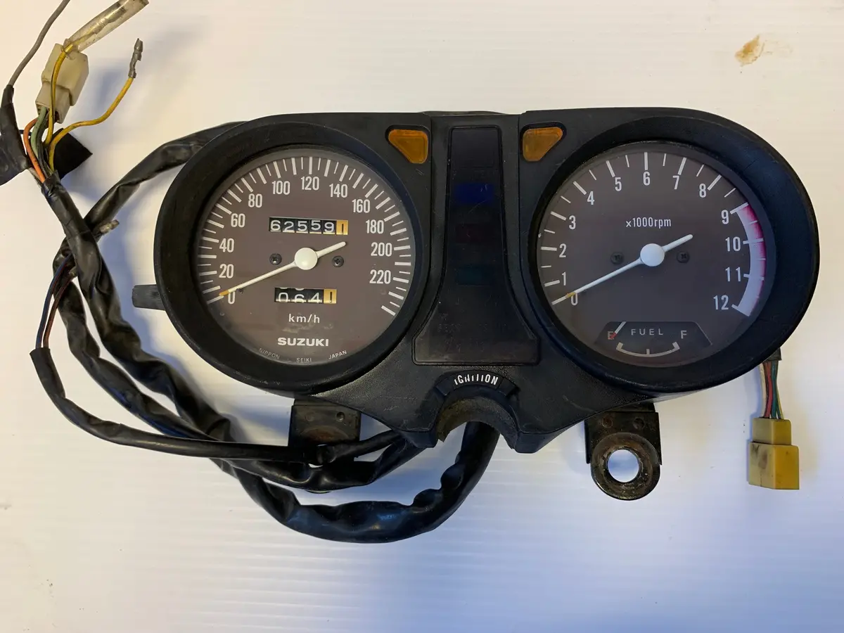 Gs850g Speedo Gauges 1