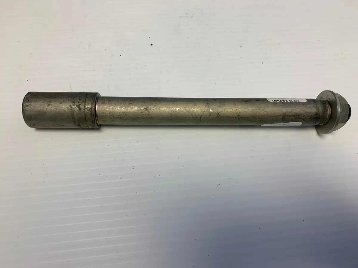 Gsx-R Front Axle And Nut 1