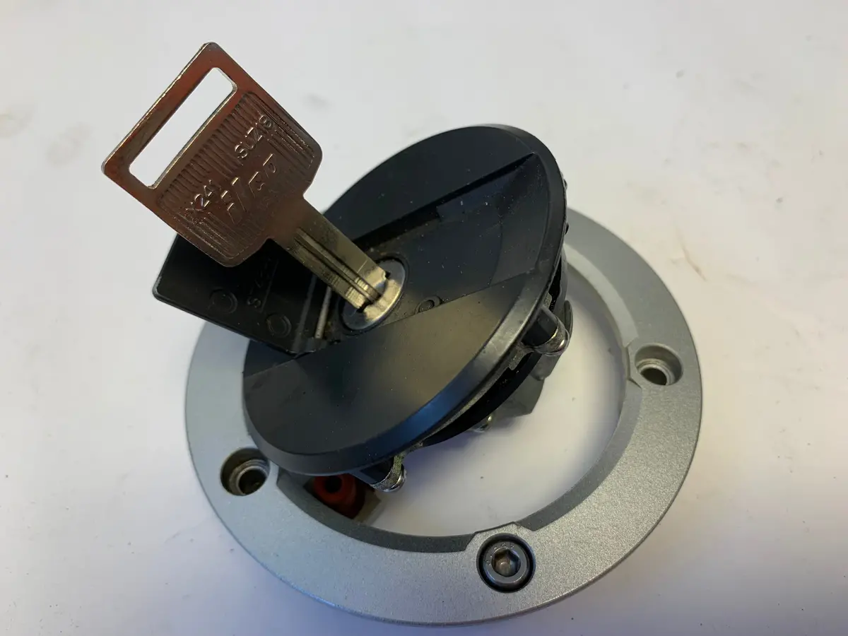 Gsx-R 1000 Gas Cap 1