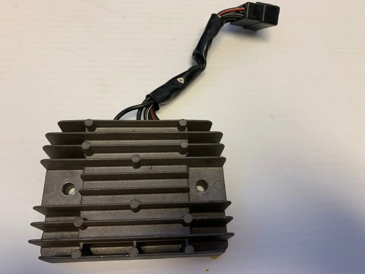 Gsx-R Voltage Regulator 1