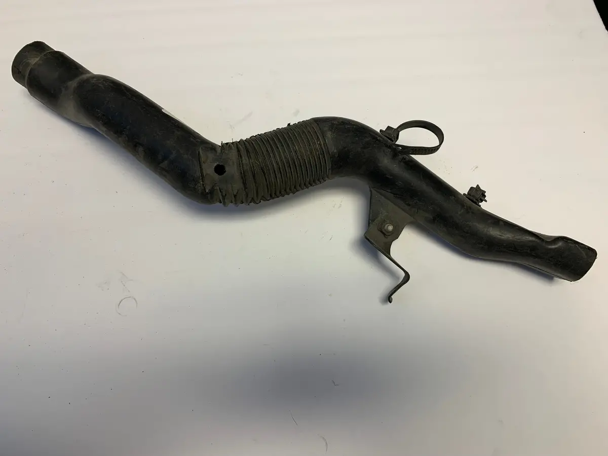 Gsx-R Right Air Intake Pipe 1