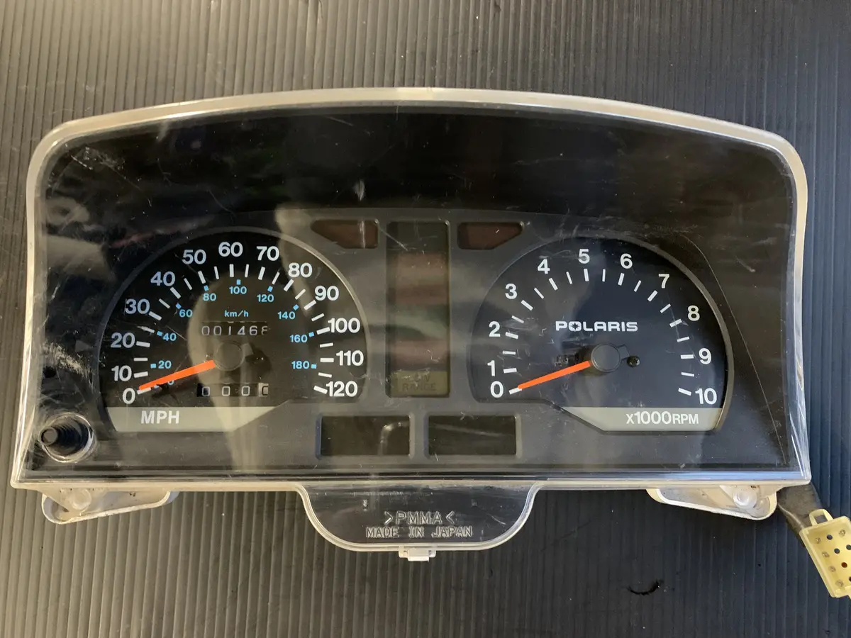Polaris Gauges, Instrument Cluster 1