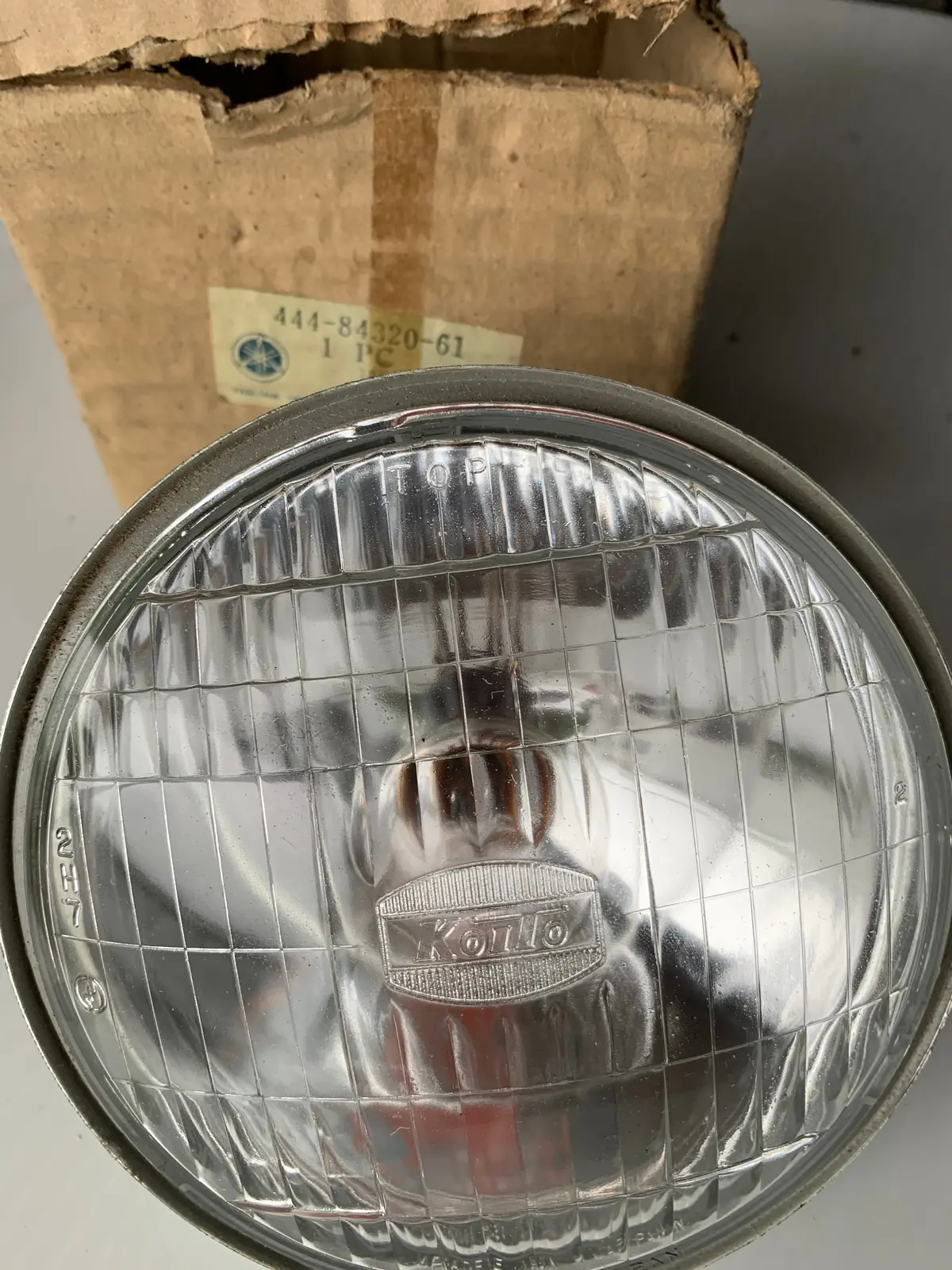 Dt125 Headlight 1