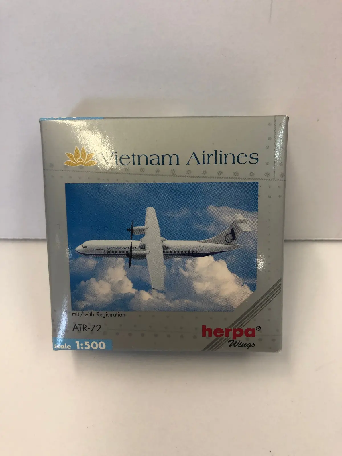 1:500 Vietnam Airlines Atr-72 1