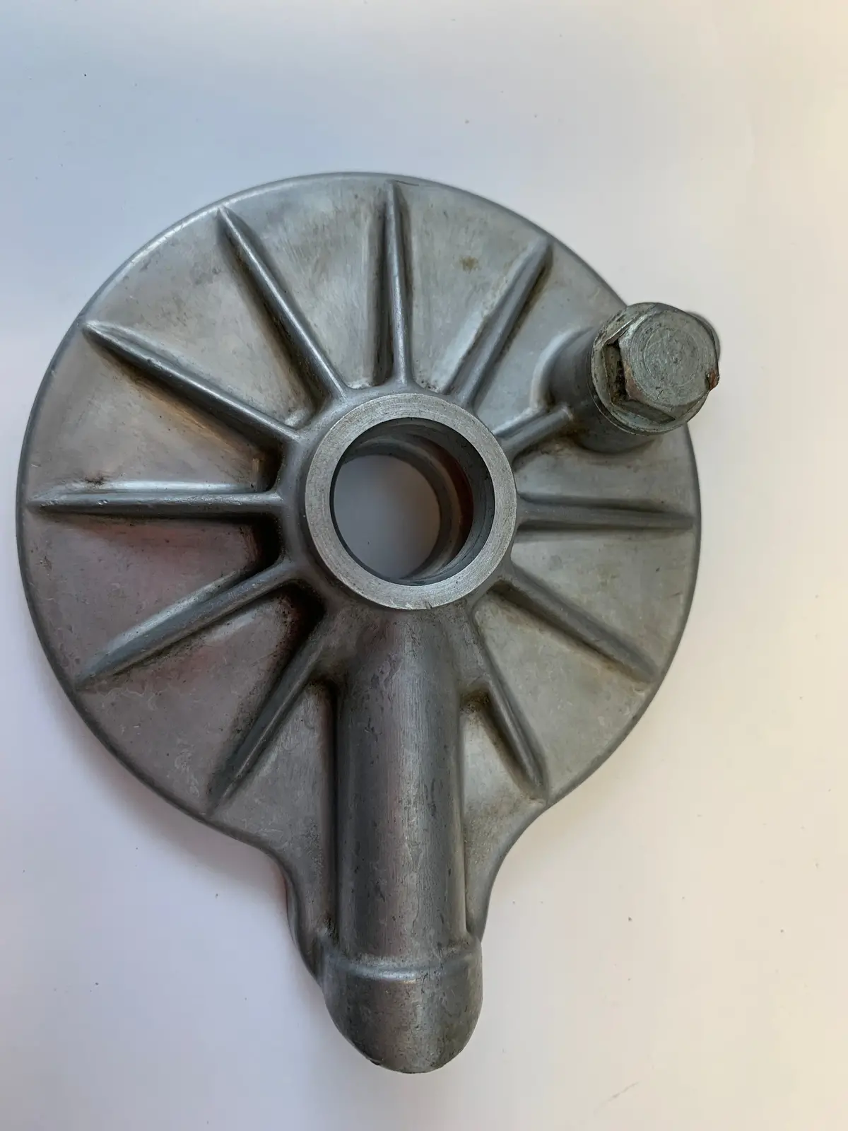Kz750 Oil Filter Cover 1
