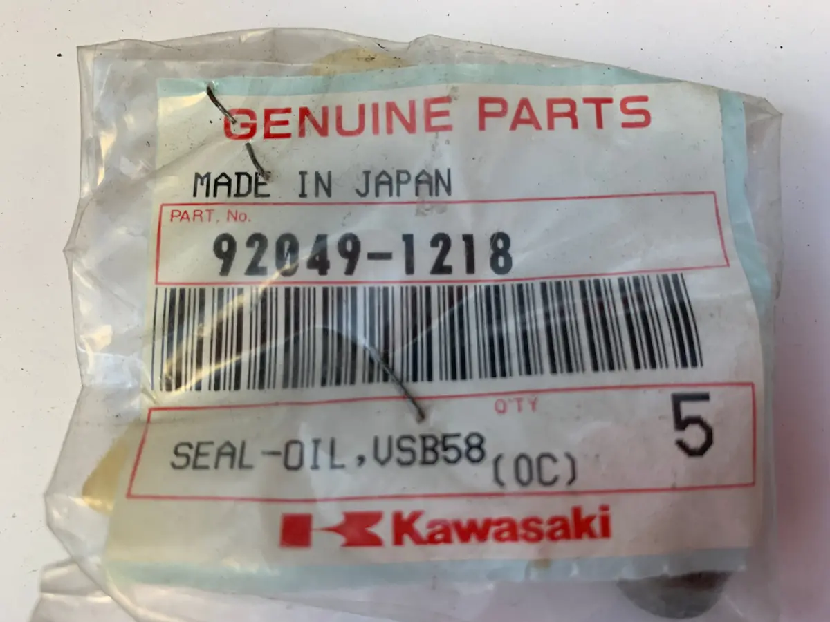 Kawasaki Valve Oil Seal 1