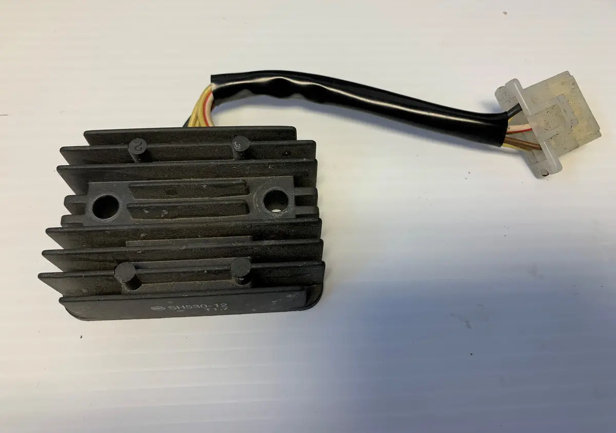 Zzr250 Regulator Rectifier 1