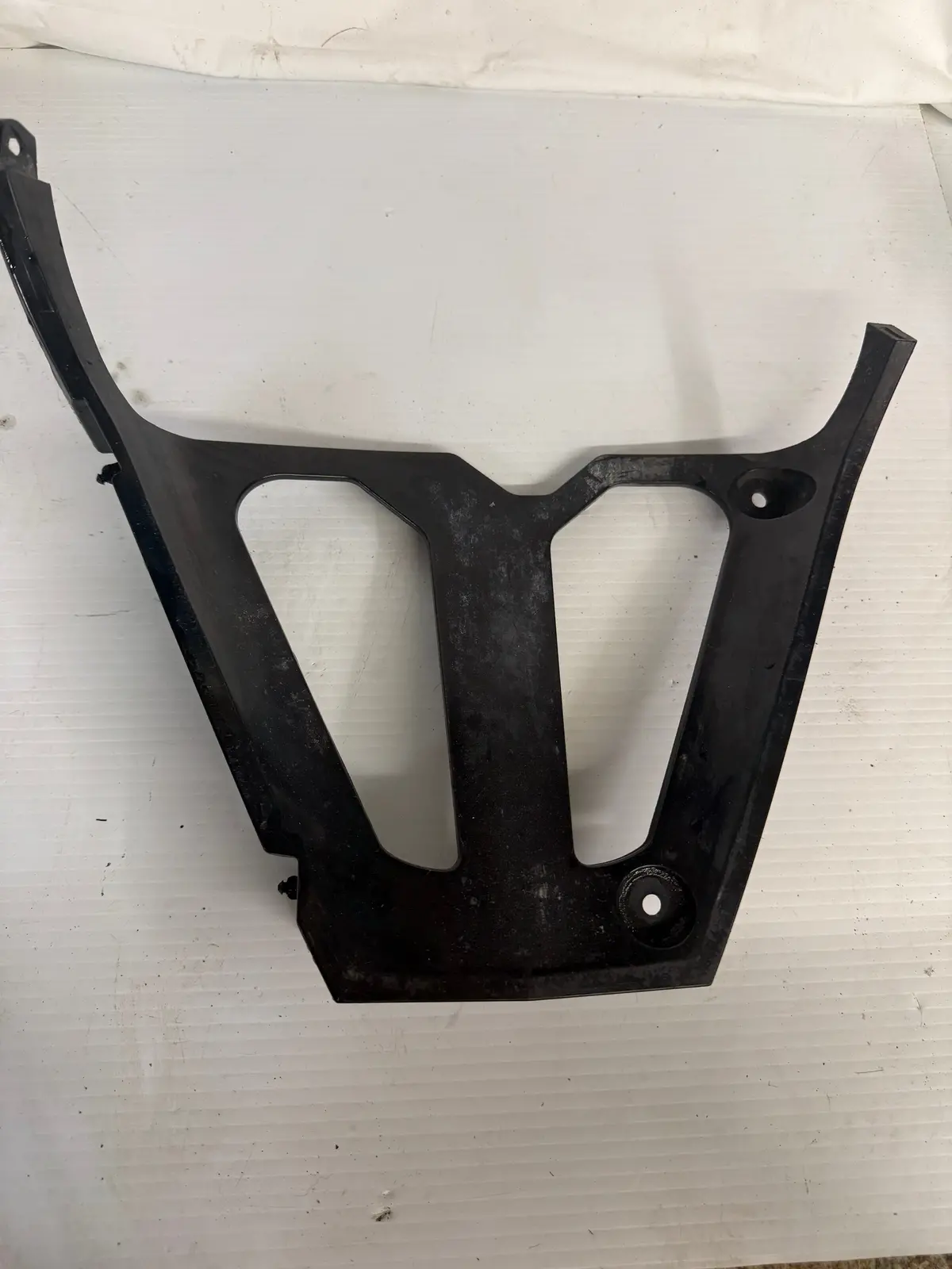 Gsx-R 750 Chin Fairing V Cowl 1