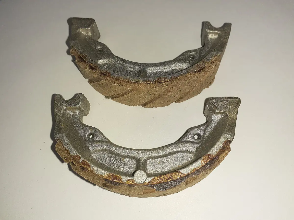 Jr50 Brake Shoes 1