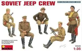 1:35 Soviet Jeep Crew 1