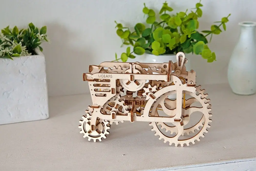 Ugears Tractor - 97 Pieces (Easy) 1