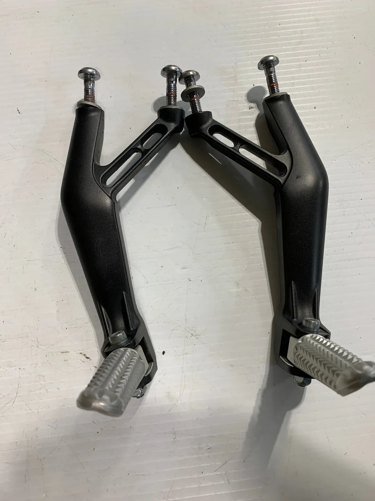 Yzf-R1 Passenger Footpegs 1