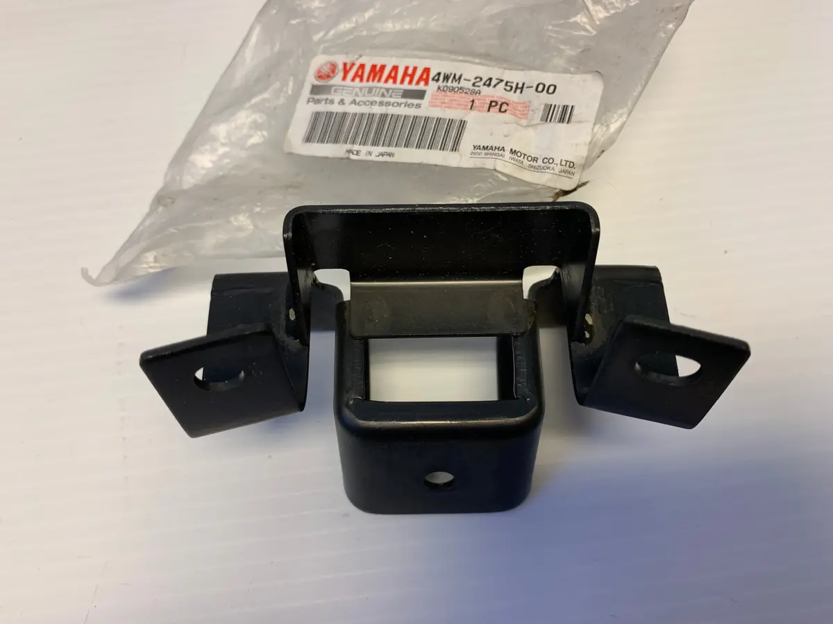 Roadstar Seat Bracket 1