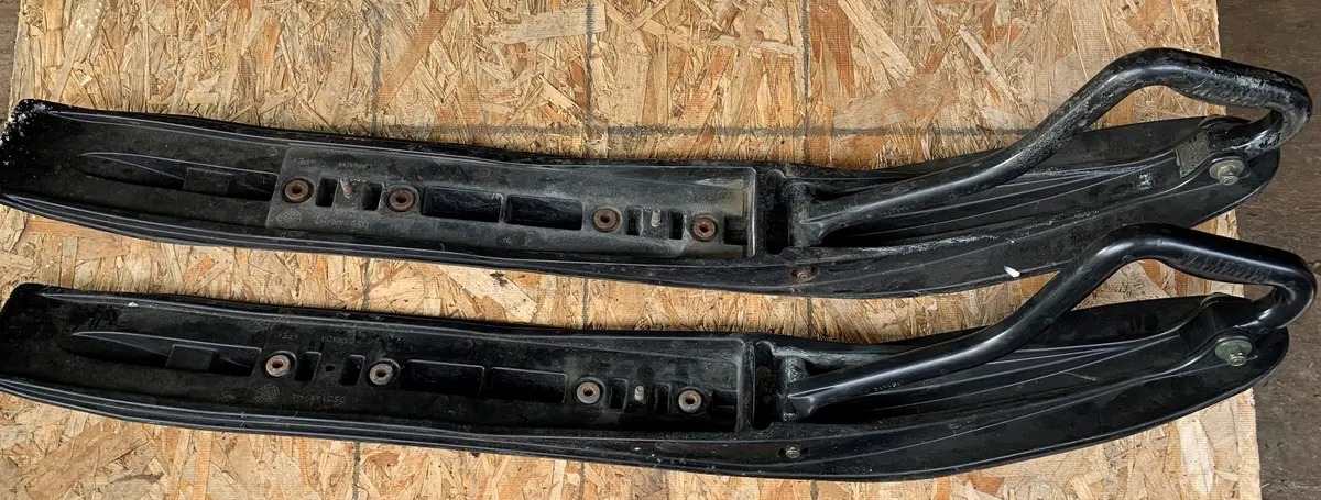 Yamaha Rx-1 Skis 1