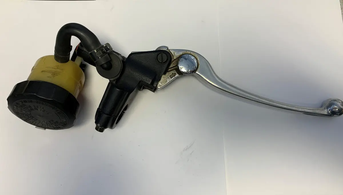 Gsx-R Tl Sv Front Brake Master Cylinder 1