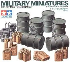 1:35 German Fuel Drum Set 1