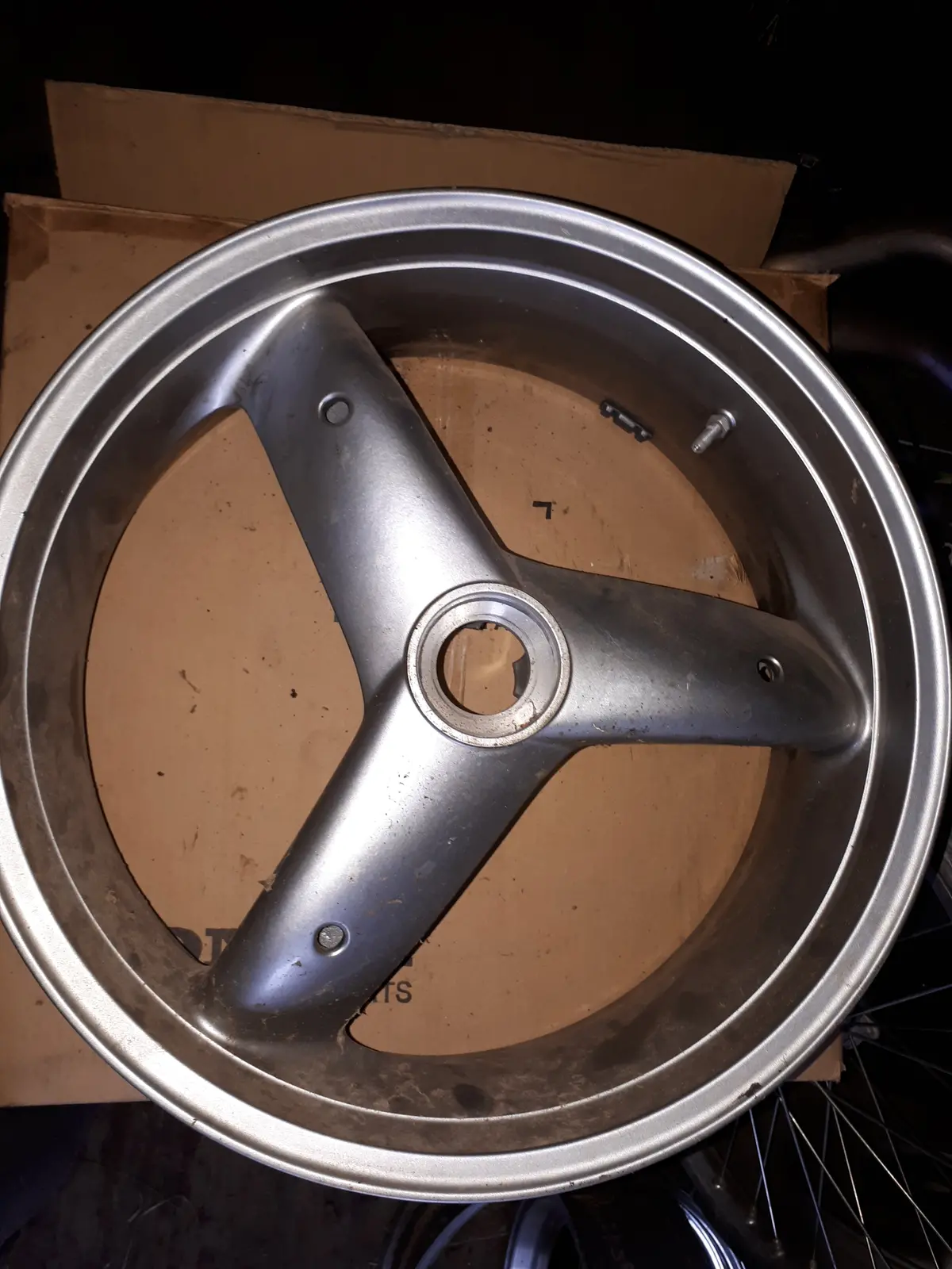 Triumph Daytona T595 Rear Wheel 1
