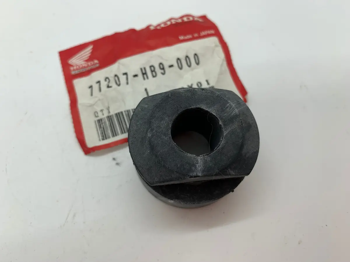 Trx250r Seat Rubber 1