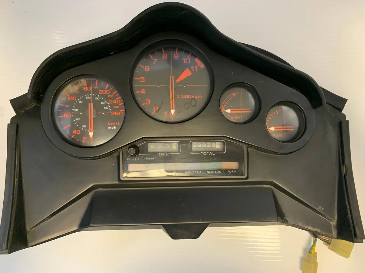 Vf1000f Interceptor Gauges 1